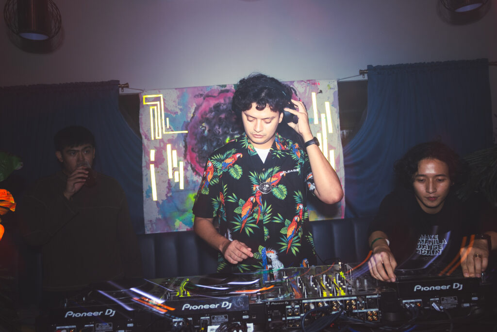 DJ Ramses performing a We Can't Relate set in Davao
